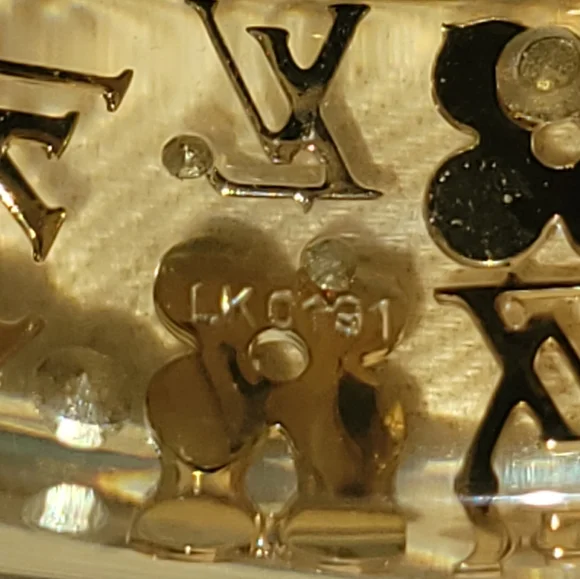 ⛔️SOLD!⛔Authentic Louis Vuitton Inclusion Transparent Lucite Crystal Bangle - Picture 3 of 6